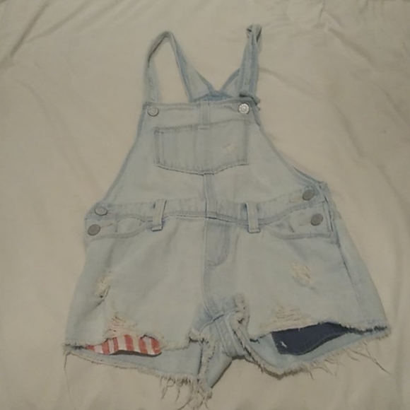 Overall - Picture 1 of 4